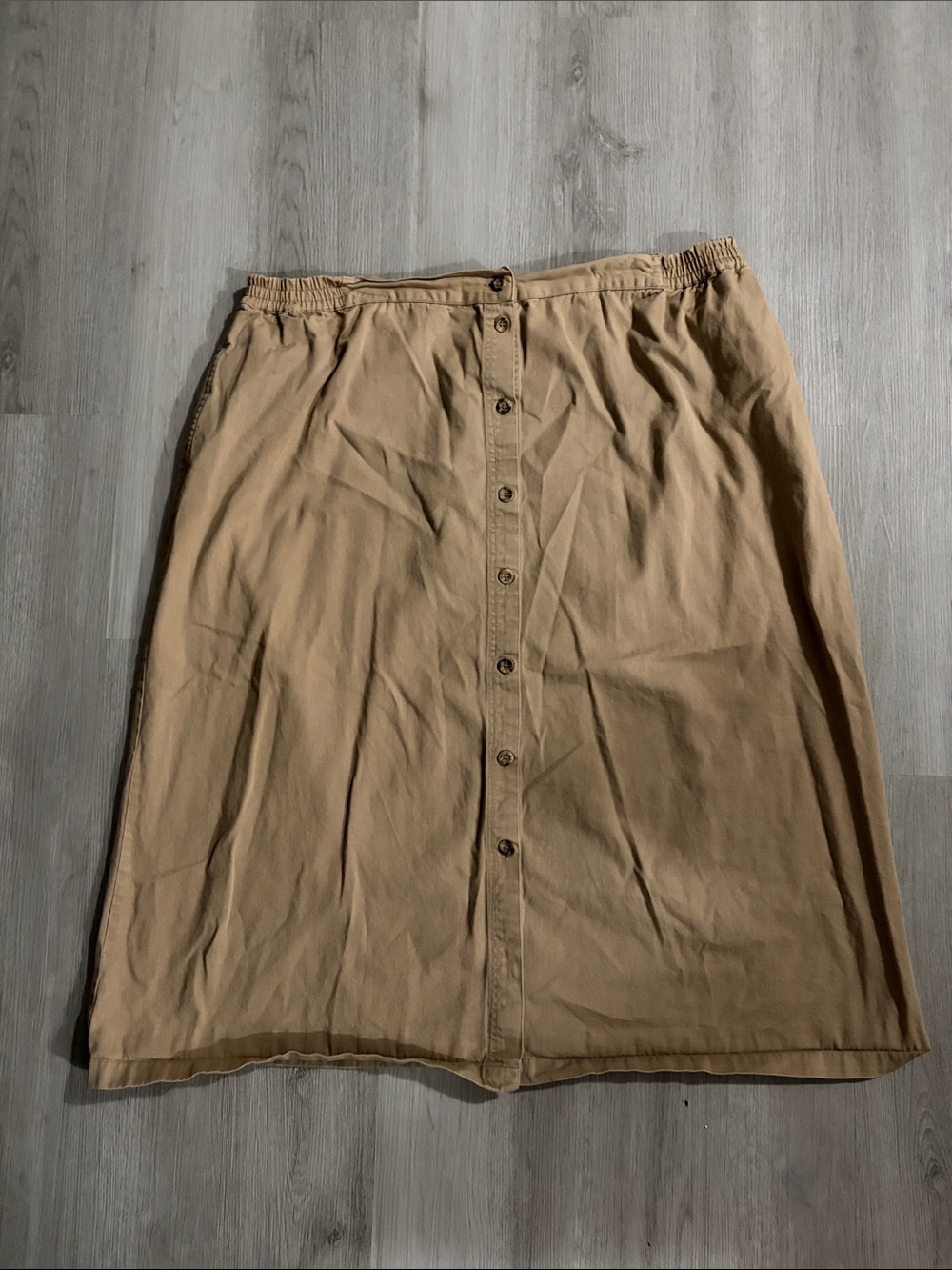 Bobbie Brooks Beige Button-Front Midi Skirt